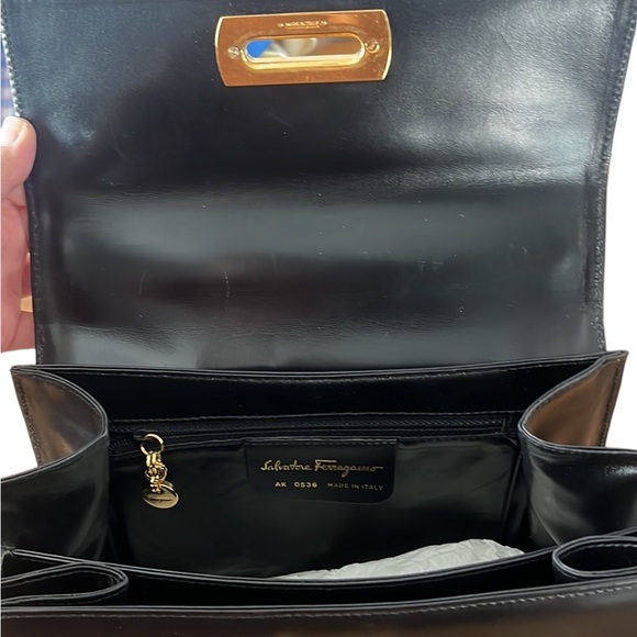 Salvatore Ferragamo Gancini Kelly Top Handle Leather Bag Black - Picture 11 of 16